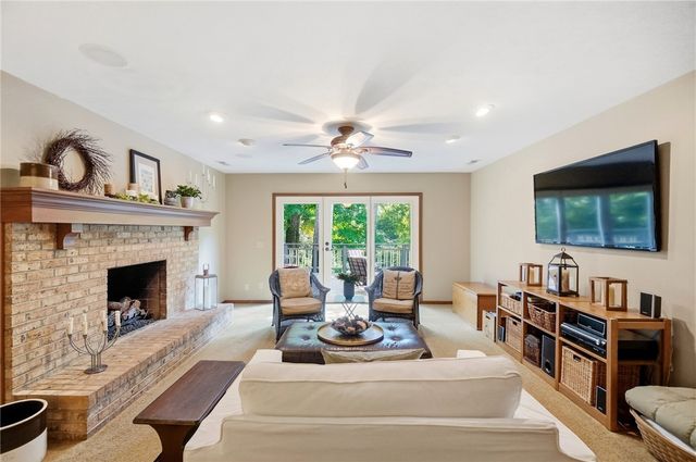 7128 Hunters Creek Drive, Dayton, OH 45459