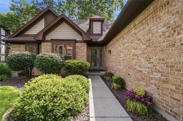 7128 Hunters Creek Drive, Dayton, OH 45459