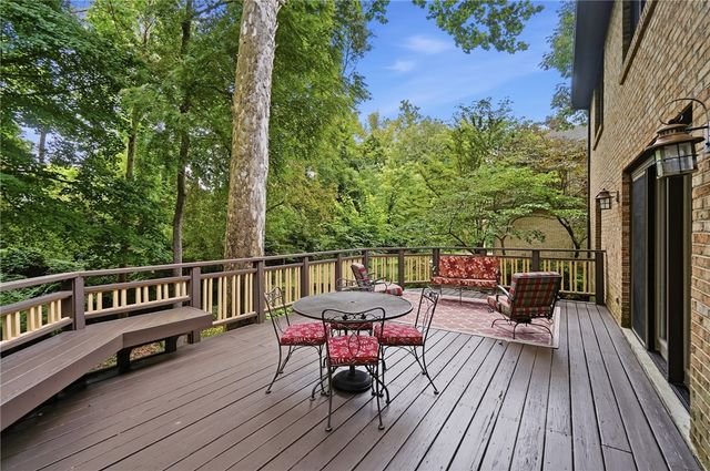 7128 Hunters Creek Drive, Dayton, OH 45459