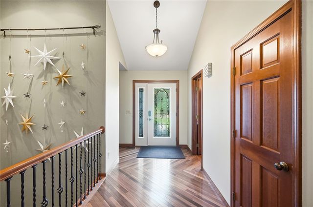 7128 Hunters Creek Drive, Dayton, OH 45459
