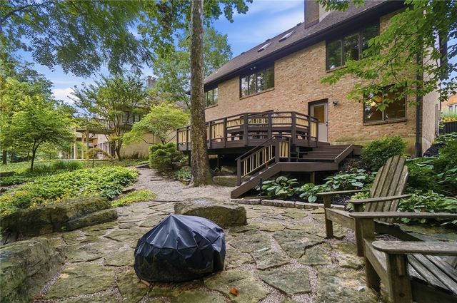 7128 Hunters Creek Drive, Dayton, OH 45459