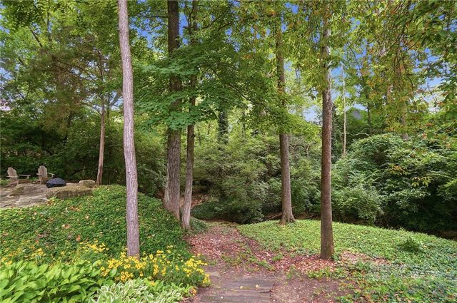 7128 Hunters Creek Drive, Dayton, OH 45459