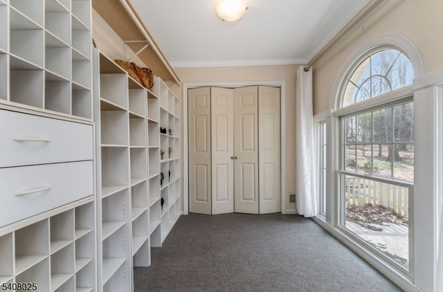 6 Bluebird Ct, Raritan Twp., NJ 08822