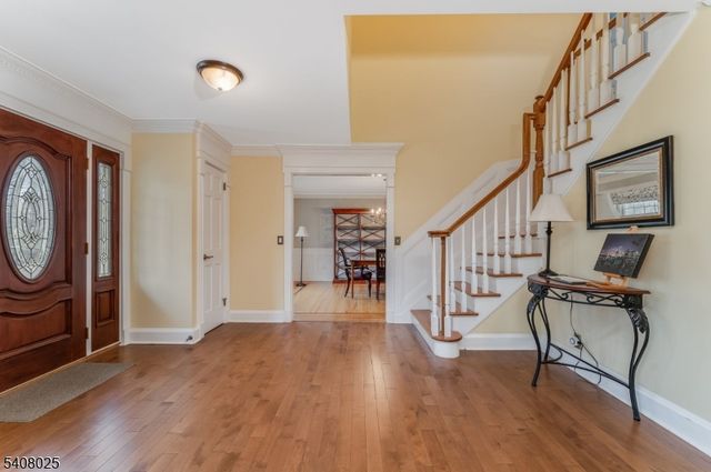 6 Bluebird Ct, Raritan Twp., NJ 08822