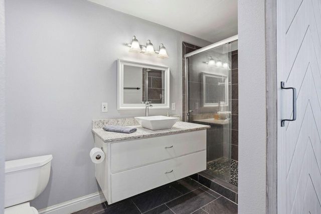 110 W Hazelwood Drive, Lemoore, CA 93245