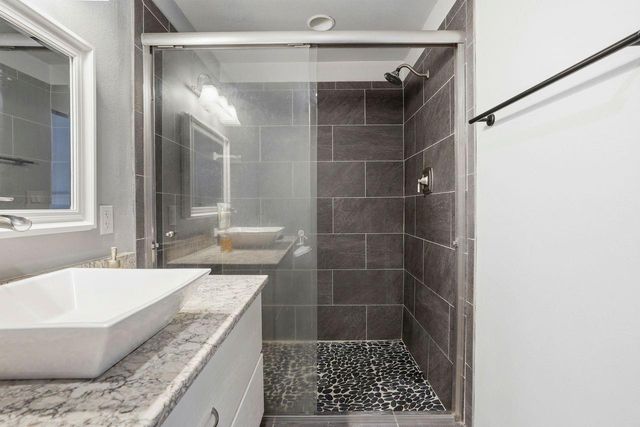 110 W Hazelwood Drive, Lemoore, CA 93245