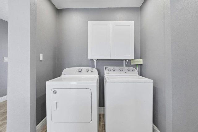 110 W Hazelwood Drive, Lemoore, CA 93245