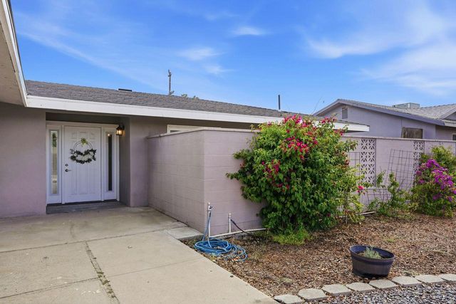 110 W Hazelwood Drive, Lemoore, CA 93245