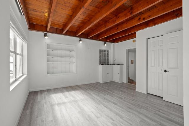 625 Selkirk Street, West Palm Beach, FL 33405