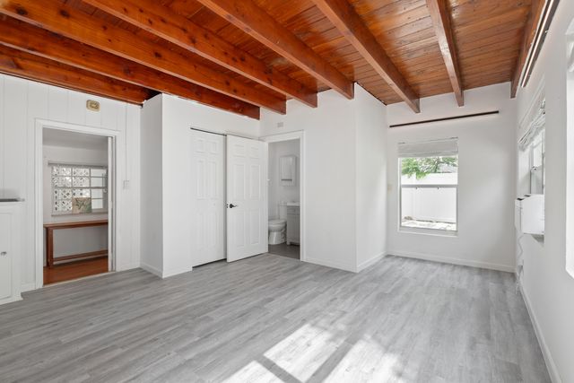 625 Selkirk Street, West Palm Beach, FL 33405