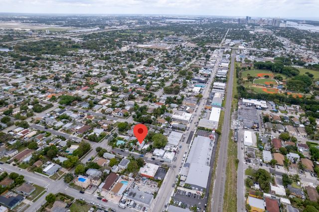 625 Selkirk Street, West Palm Beach, FL 33405