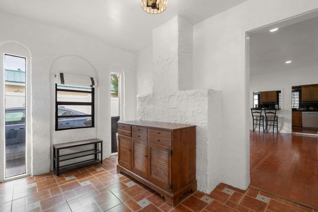 625 Selkirk Street, West Palm Beach, FL 33405