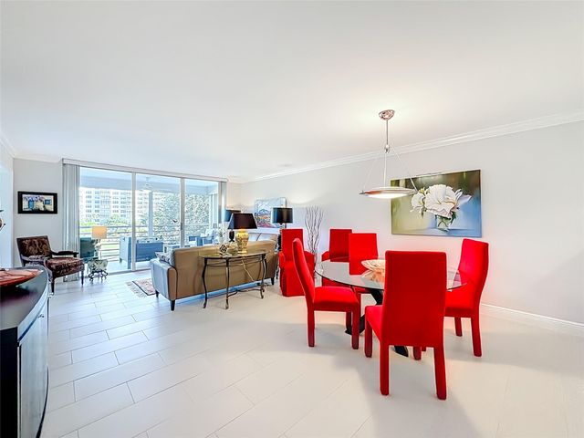 545 Oaks Lane 410, Pompano Beach, FL 33069