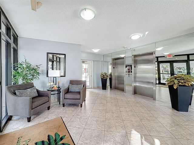 545 Oaks Lane 410, Pompano Beach, FL 33069