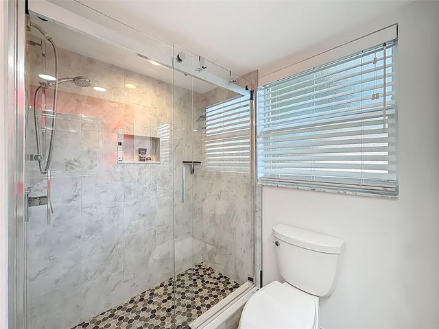 545 Oaks Lane 410, Pompano Beach, FL 33069