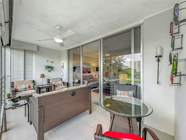 545 Oaks Lane 410, Pompano Beach, FL 33069