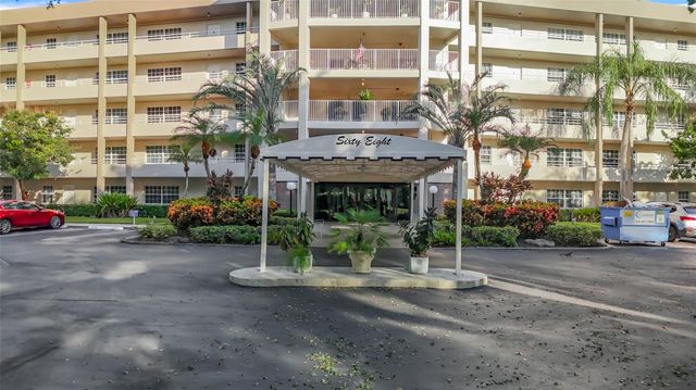 545 Oaks Lane 410, Pompano Beach, FL 33069