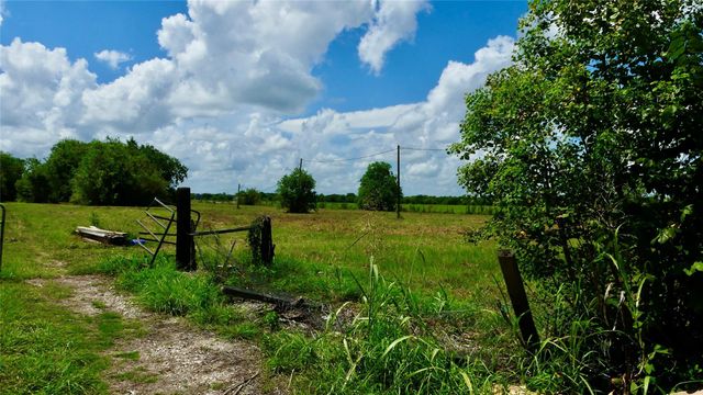 7806 Mckeever Road, Pearland, TX 77584