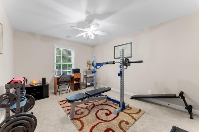 1823 Patricia Dr, Clarksville, TN 37040