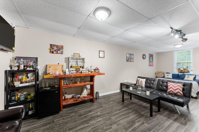 1823 Patricia Dr, Clarksville, TN 37040