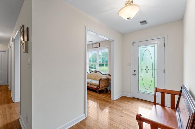 1823 Patricia Dr, Clarksville, TN 37040