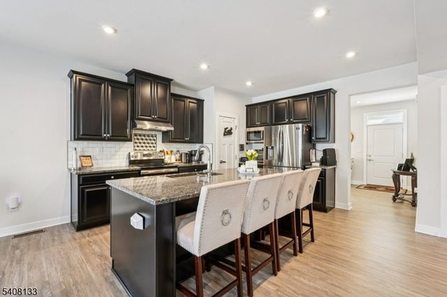 62 Trafalgar Ct, Sparta Twp., NJ 07871