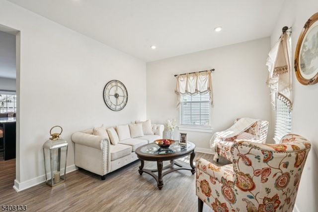 62 Trafalgar Ct, Sparta Twp., NJ 07871