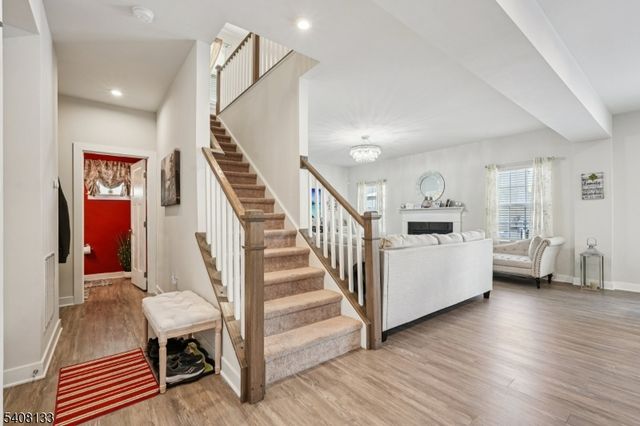 62 Trafalgar Ct, Sparta Twp., NJ 07871