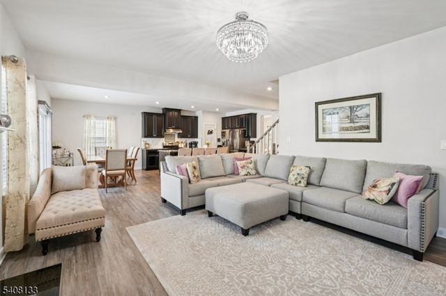 62 Trafalgar Ct, Sparta Twp., NJ 07871