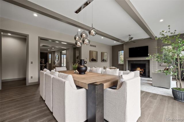 3824 Poppleton Court, Troy, MI 48084
