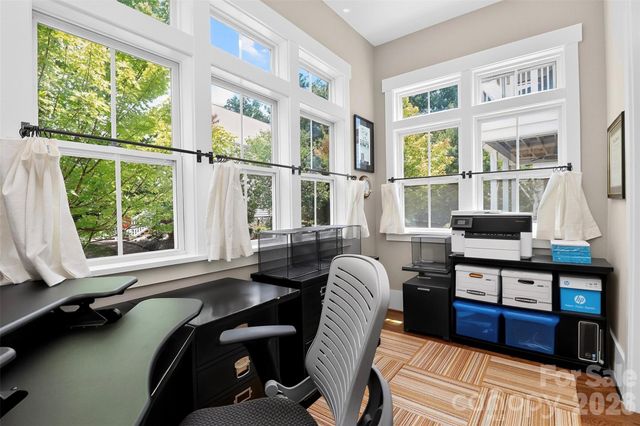 1539 Tippah Park Court, Charlotte, NC 28205