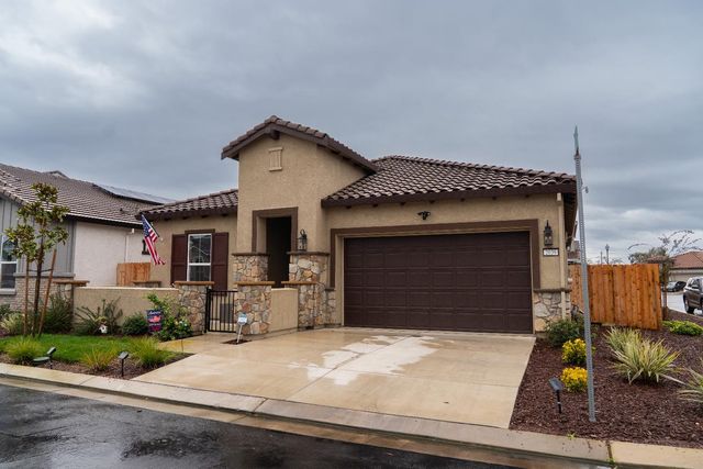 2039 Carmel Ranch Cir, Oakdale, CA 95361