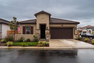 2039 Carmel Ranch Cir, Oakdale, CA 95361