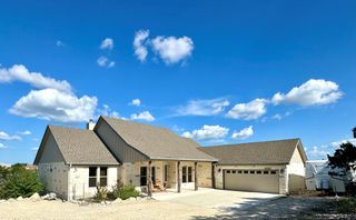 120 Sam Houston Dr, Kerrville, TX 78028