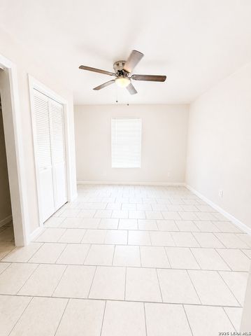 7234 CORAL SPGS, San Antonio, TX 78250