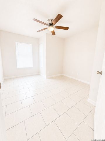 7234 CORAL SPGS, San Antonio, TX 78250