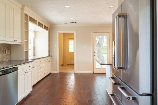 1704 Crystal Hills Drive, Houston, TX 77077