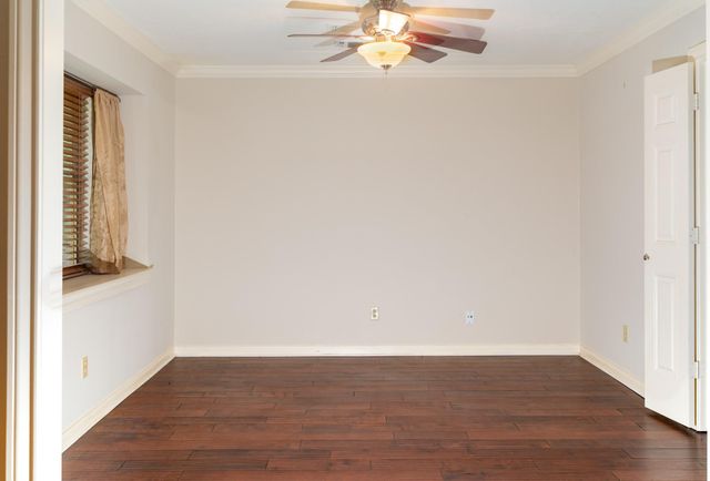 1704 Crystal Hills Drive, Houston, TX 77077