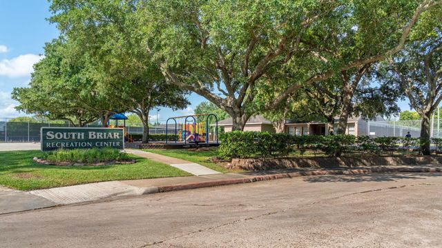 1704 Crystal Hills Drive, Houston, TX 77077