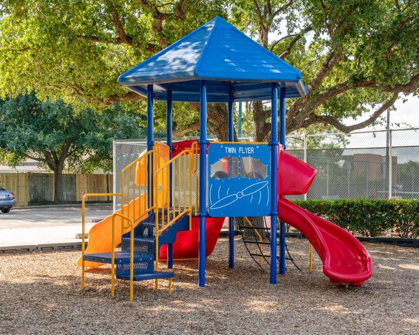 1704 Crystal Hills Drive, Houston, TX 77077