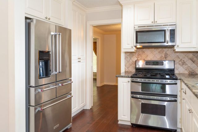 1704 Crystal Hills Drive, Houston, TX 77077