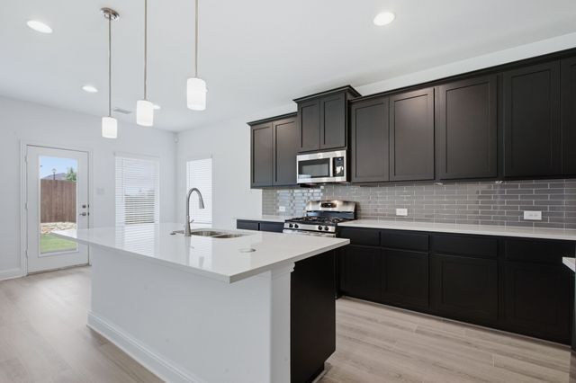 2911 Hanscom Street, Forney, TX 75126