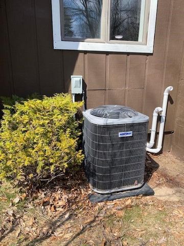 4037 N Jebavy Drive, Ludington, MI 49431