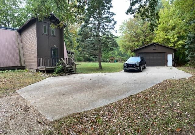 4037 N Jebavy Drive, Ludington, MI 49431