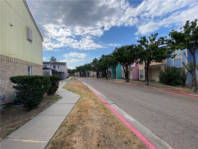 6702 Everhart H-108, Corpus Christi, TX 78413