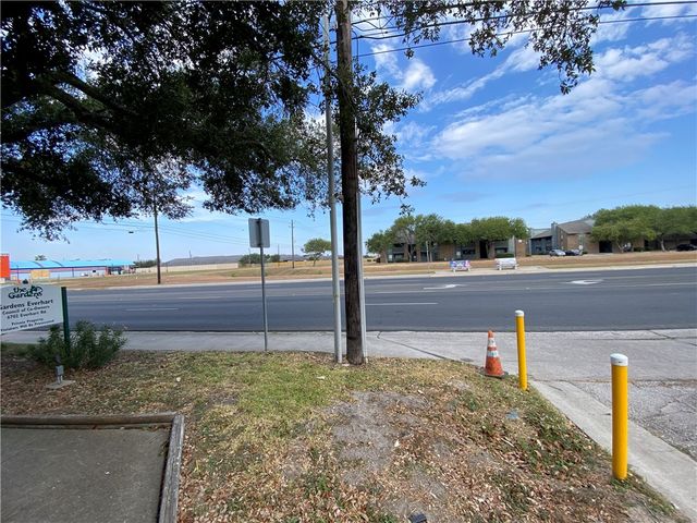 6702 Everhart H-108, Corpus Christi, TX 78413