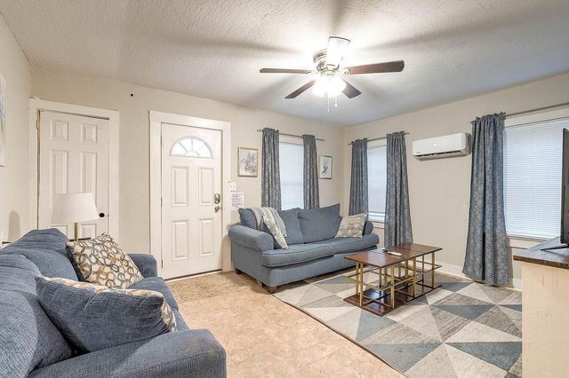 820 W 5th St., Hattiesburg, MS 39401