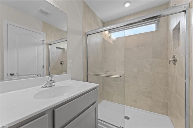 176 Freeman DR, Hampton, VA 23666