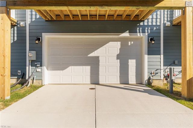 176 Freeman DR, Hampton, VA 23666
