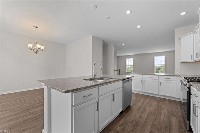 176 Freeman DR, Hampton, VA 23666